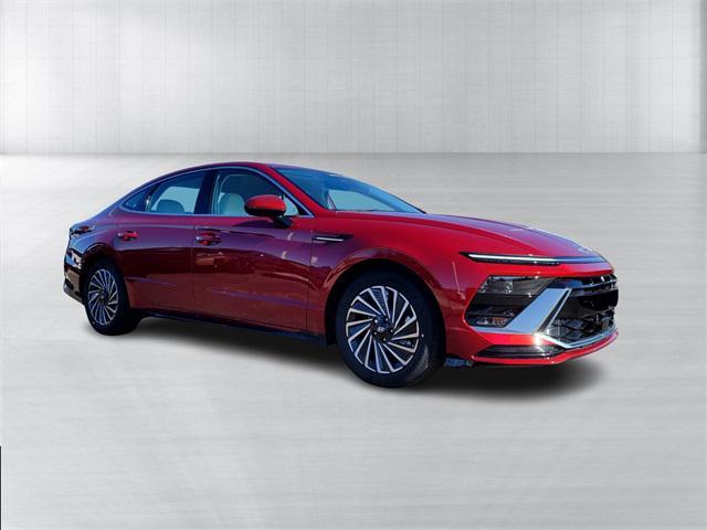 new 2025 Hyundai Sonata Hybrid car, priced at $33,260