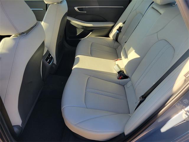 new 2025 Hyundai Sonata Hybrid car, priced at $39,030