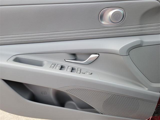 new 2025 Hyundai Elantra car, priced at $25,035