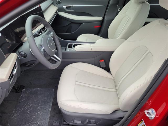new 2025 Hyundai Sonata Hybrid car, priced at $33,065