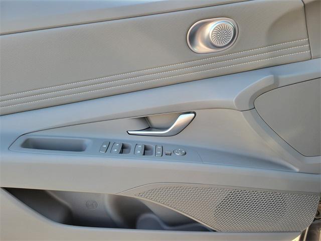 new 2025 Hyundai Elantra car, priced at $24,580