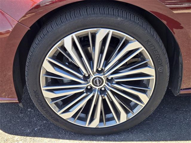 used 2023 Nissan Altima car, priced at $23,255