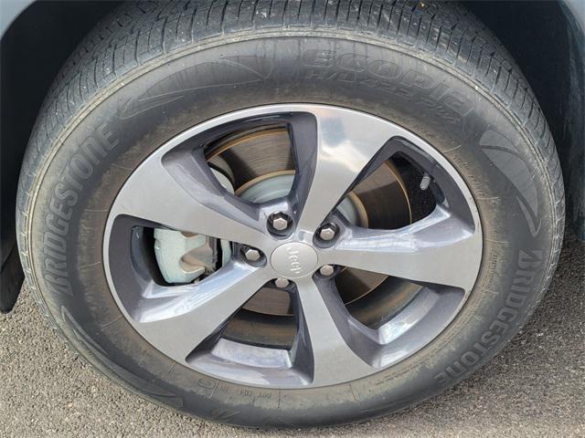 used 2019 Jeep Cherokee car, priced at $20,822