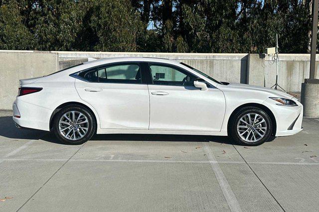 used 2022 Lexus ES 350 car, priced at $32,999