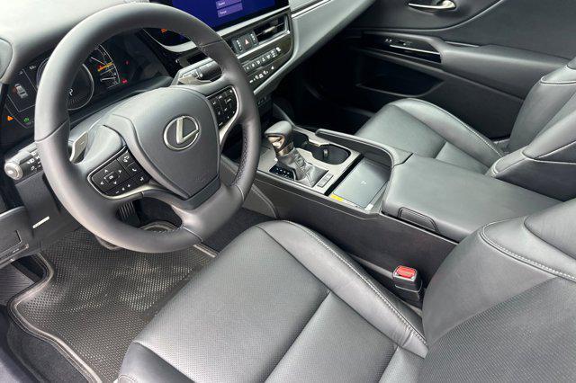 new 2025 Lexus ES 300h car, priced at $51,809