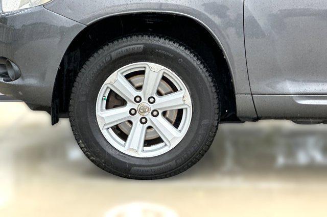 used 2010 Toyota Highlander car, priced at $10,998