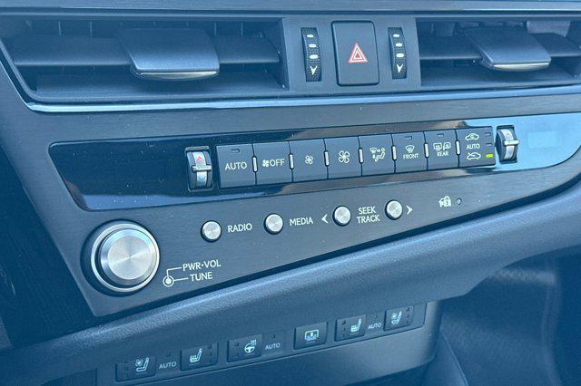 new 2025 Lexus ES 350 car, priced at $52,769