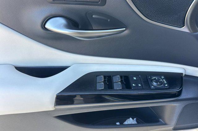 new 2025 Lexus ES 350 car, priced at $52,769