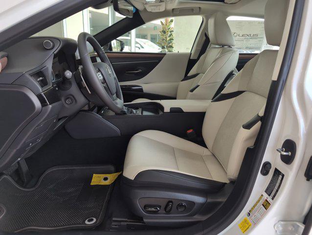 new 2025 Lexus ES 300h car, priced at $49,370