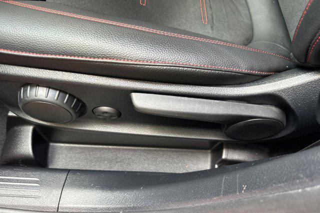 used 2022 Mercedes-Benz GLB 250 car, priced at $22,886