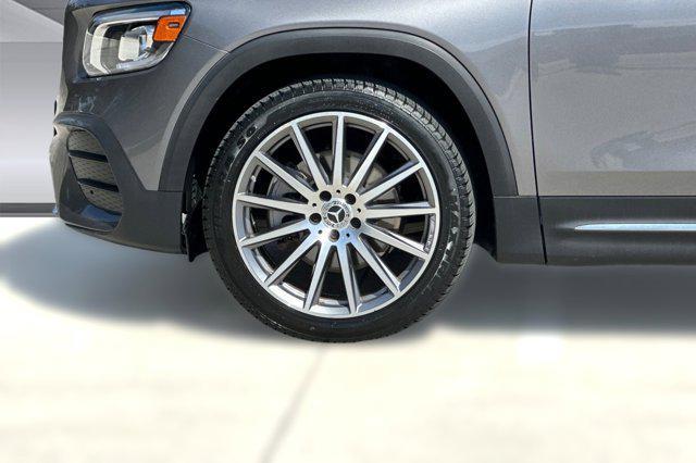 used 2022 Mercedes-Benz GLB 250 car, priced at $22,886