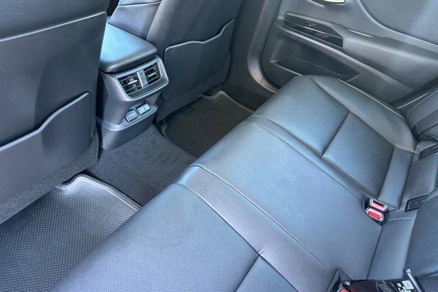 new 2025 Lexus ES 300h car, priced at $48,334