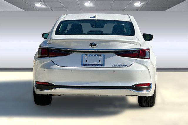 new 2025 Lexus ES 300h car, priced at $48,334
