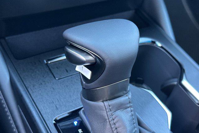 new 2025 Lexus ES 300h car, priced at $48,334