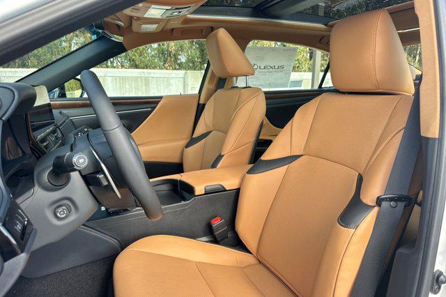 new 2025 Lexus ES 350 car, priced at $50,364