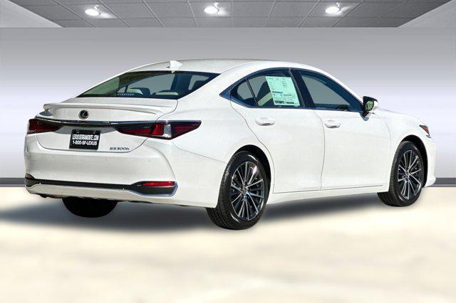 new 2025 Lexus ES 300h car, priced at $48,334