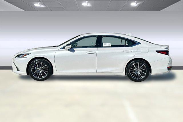 new 2025 Lexus ES 300h car, priced at $48,334