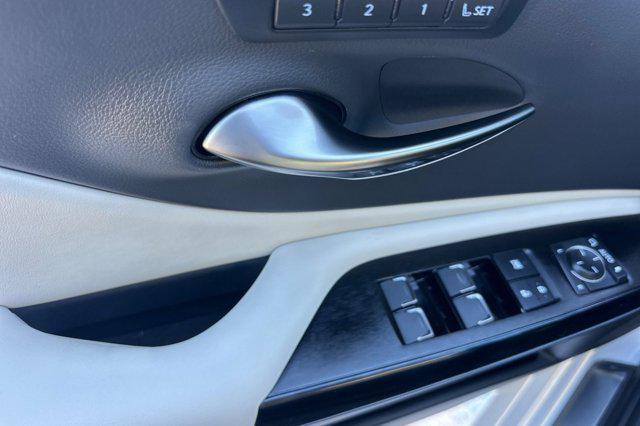 new 2025 Lexus ES 300h car, priced at $48,334