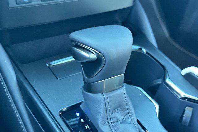 new 2025 Lexus ES 300h car, priced at $48,334