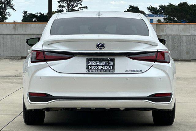 used 2022 Lexus ES 300h car, priced at $36,299