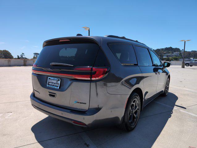 used 2022 Chrysler Pacifica Hybrid car, priced at $33,999
