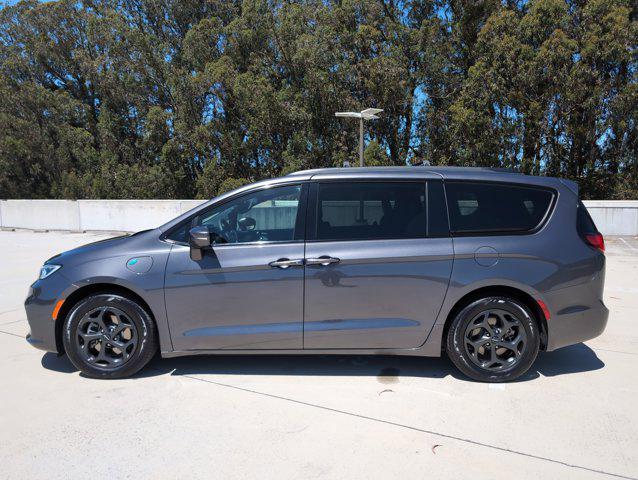 used 2022 Chrysler Pacifica Hybrid car, priced at $33,999