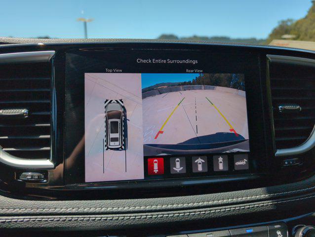 used 2022 Chrysler Pacifica Hybrid car, priced at $33,999