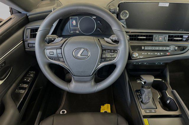 new 2025 Lexus ES 300h car, priced at $50,891