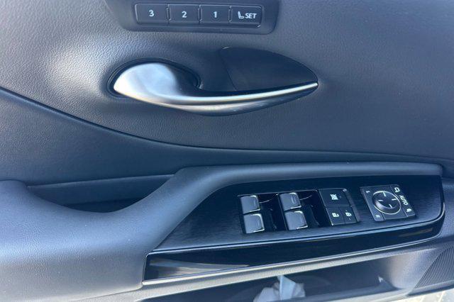 new 2025 Lexus ES 300h car, priced at $47,504