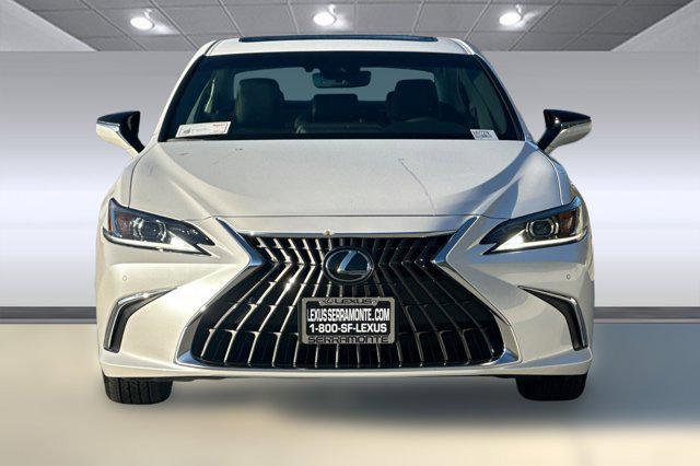new 2025 Lexus ES 300h car, priced at $47,504