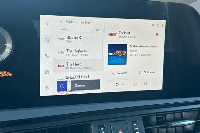 new 2025 Lexus ES 300h car, priced at $47,504