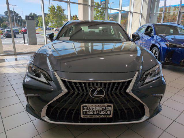 new 2025 Lexus ES 300h car, priced at $51,050