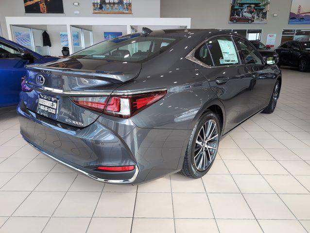 new 2025 Lexus ES 300h car, priced at $51,050