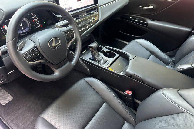 used 2025 Lexus ES 300h car, priced at $43,798
