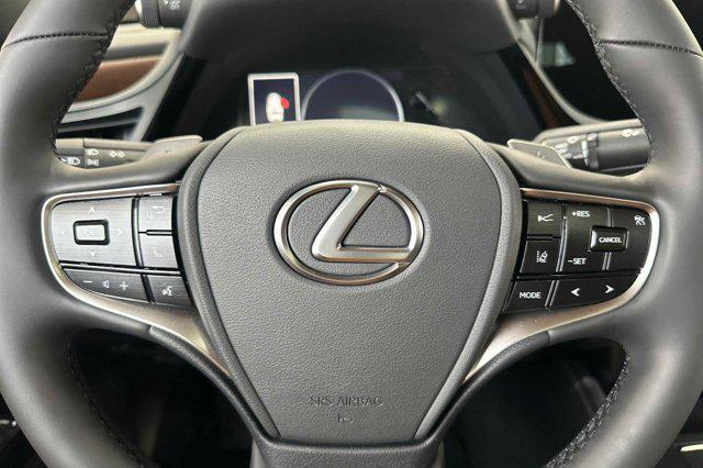 new 2025 Lexus ES 300h car, priced at $47,901