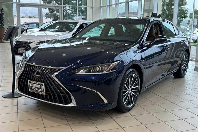 new 2025 Lexus ES 300h car, priced at $47,901