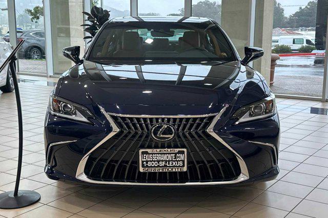 new 2025 Lexus ES 300h car, priced at $47,901