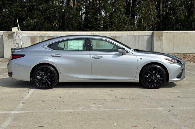 new 2025 Lexus ES 300h car, priced at $49,079