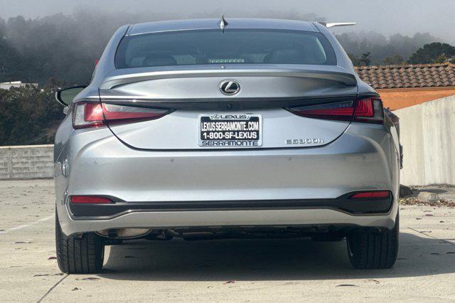 new 2025 Lexus ES 300h car, priced at $49,079