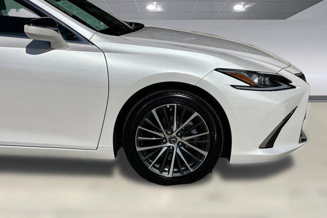 used 2025 Lexus ES 300h car, priced at $44,388