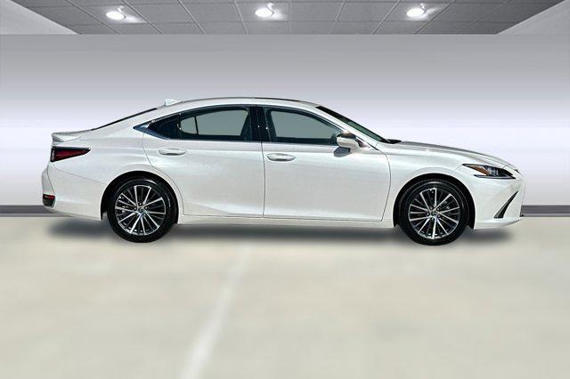 used 2025 Lexus ES 300h car, priced at $44,388