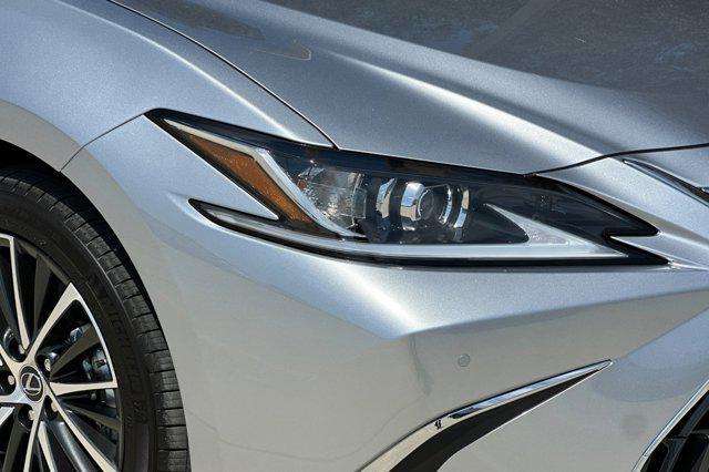 new 2025 Lexus ES 350 car, priced at $50,444