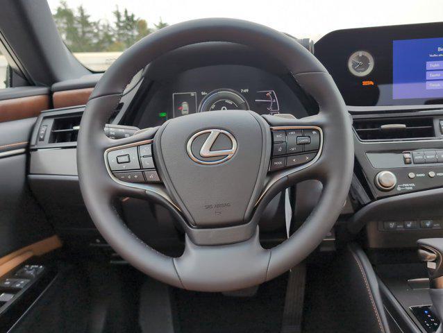 new 2025 Lexus ES 300h car, priced at $47,899