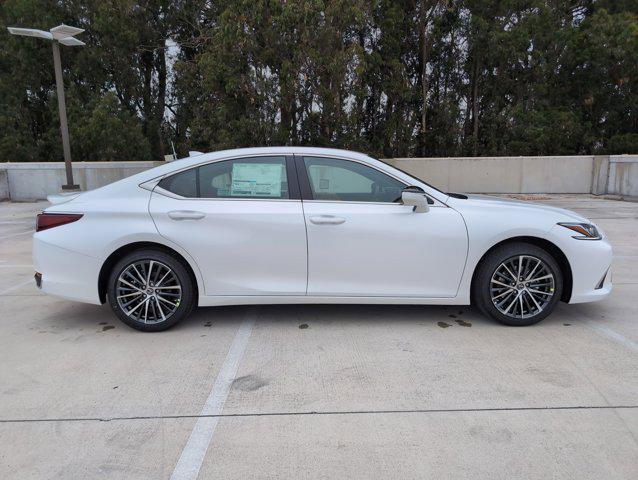 new 2025 Lexus ES 300h car, priced at $47,899
