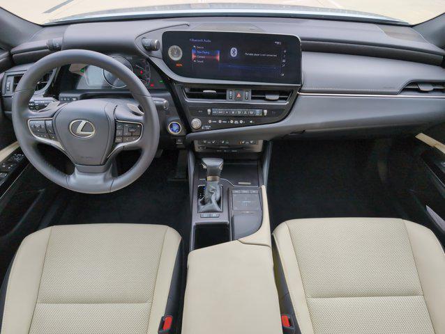 used 2022 Lexus ES 300h car, priced at $34,999