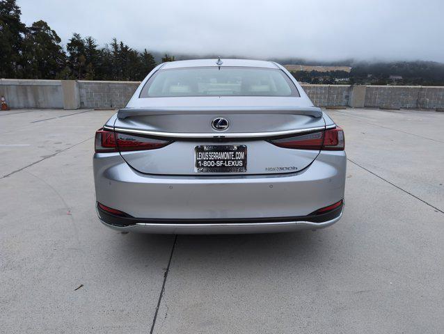 used 2022 Lexus ES 300h car, priced at $34,999