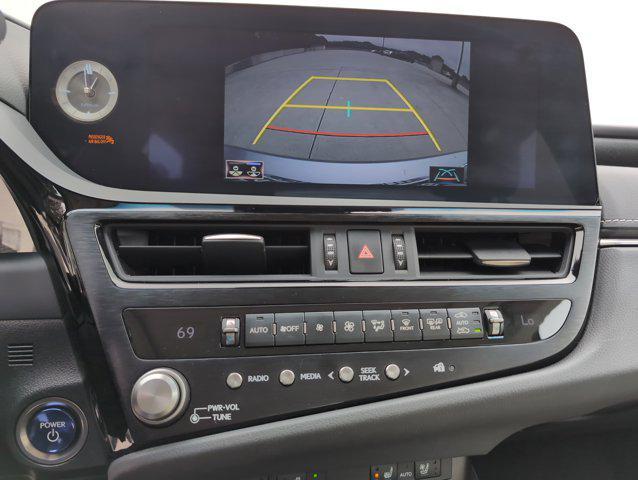 used 2022 Lexus ES 300h car, priced at $34,999