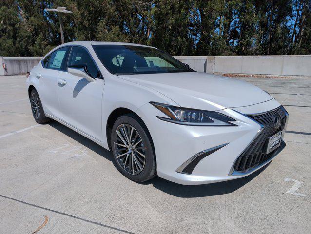 new 2025 Lexus ES 300h car, priced at $47,314