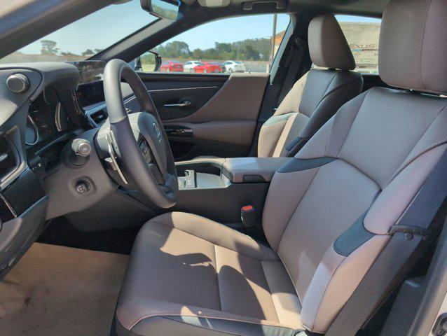 new 2025 Lexus ES 300h car, priced at $47,314