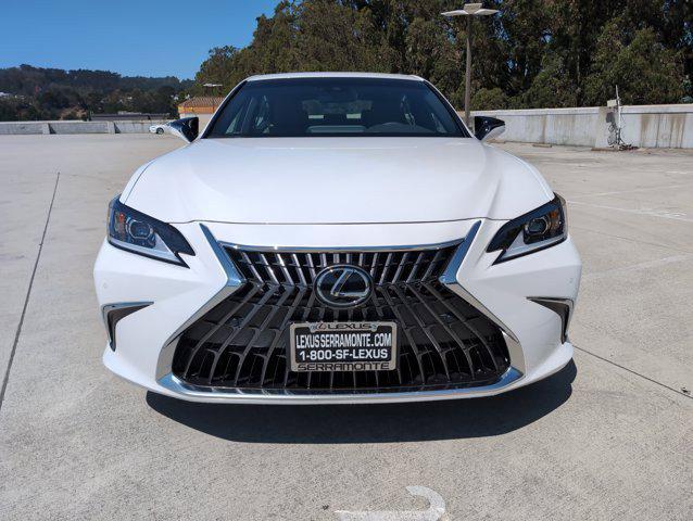 new 2025 Lexus ES 300h car, priced at $47,314